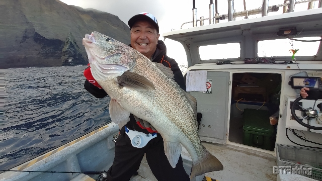Fotos da pesca esportiva na Ilha de Robinson Cruso no Chile